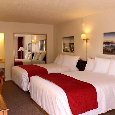 Sovana Inn Medford Bagian luar foto
